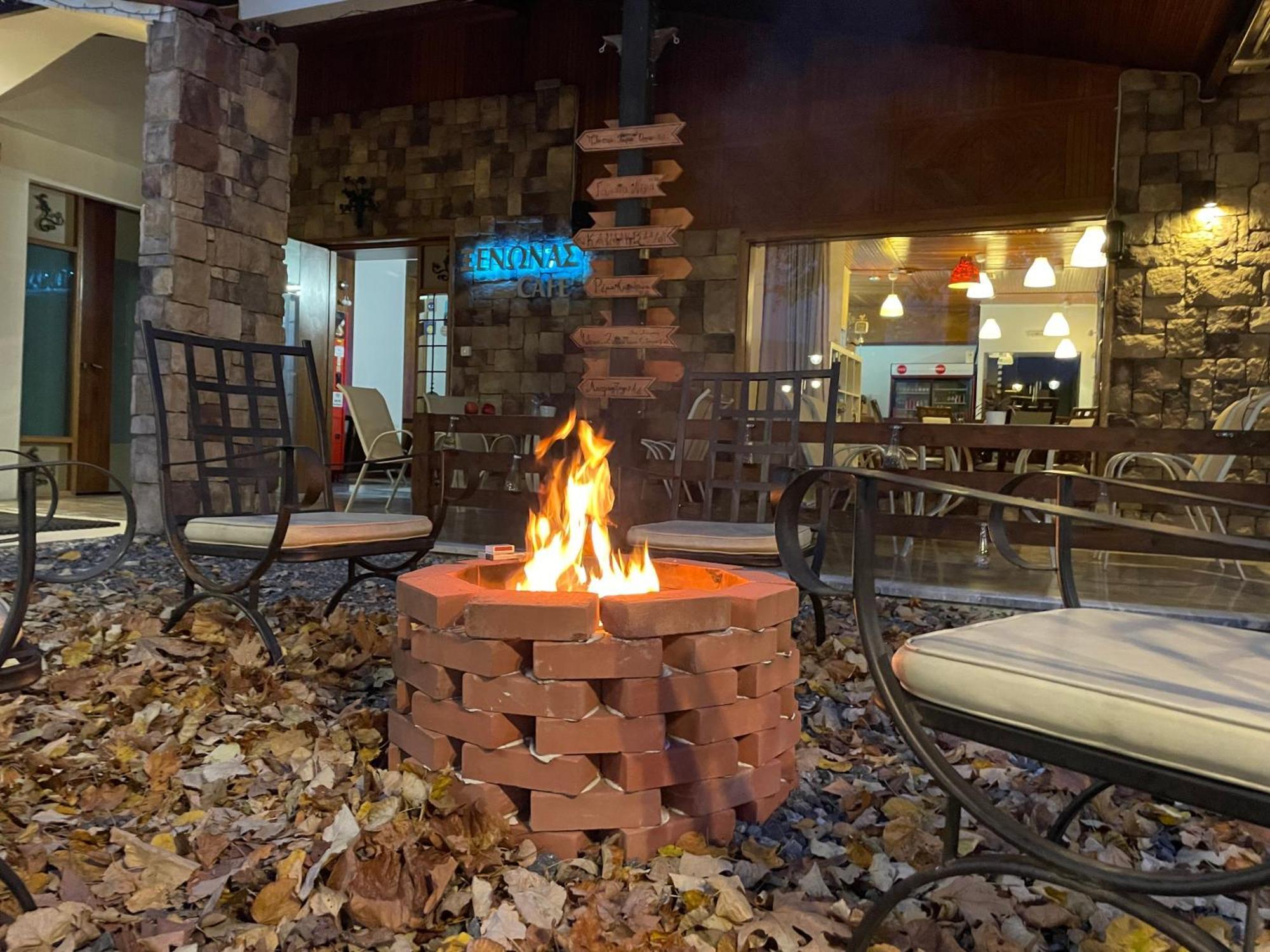 Oasi Otel Káto Loutrákion Dış mekan fotoğraf
