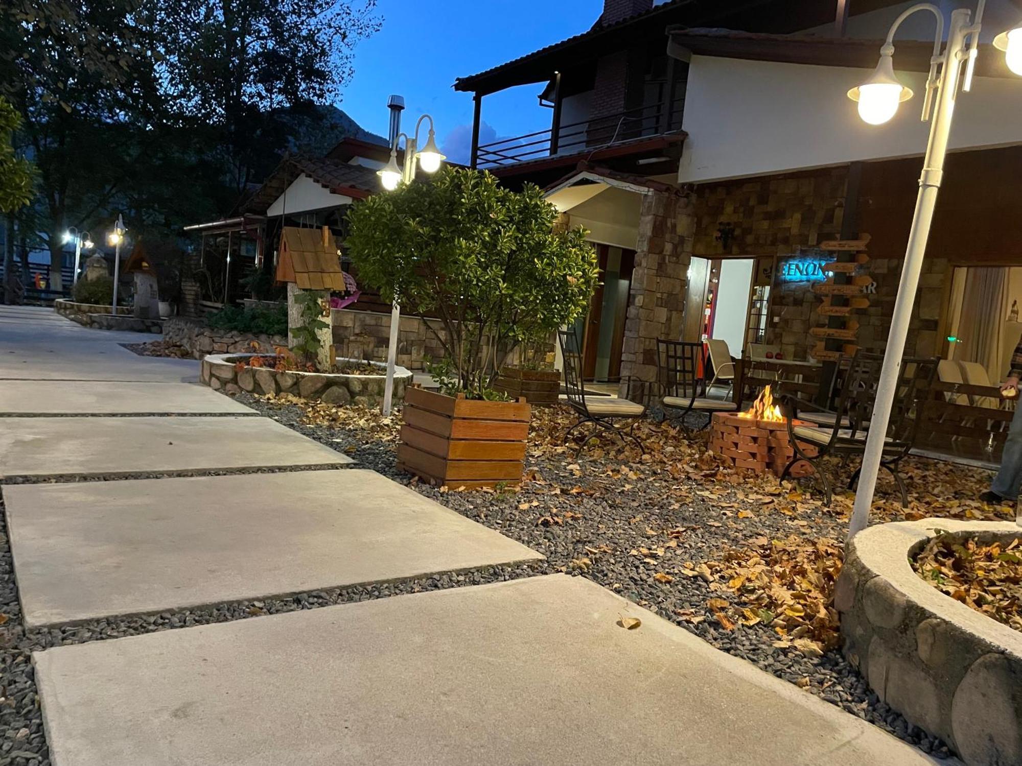 Oasi Otel Káto Loutrákion Dış mekan fotoğraf