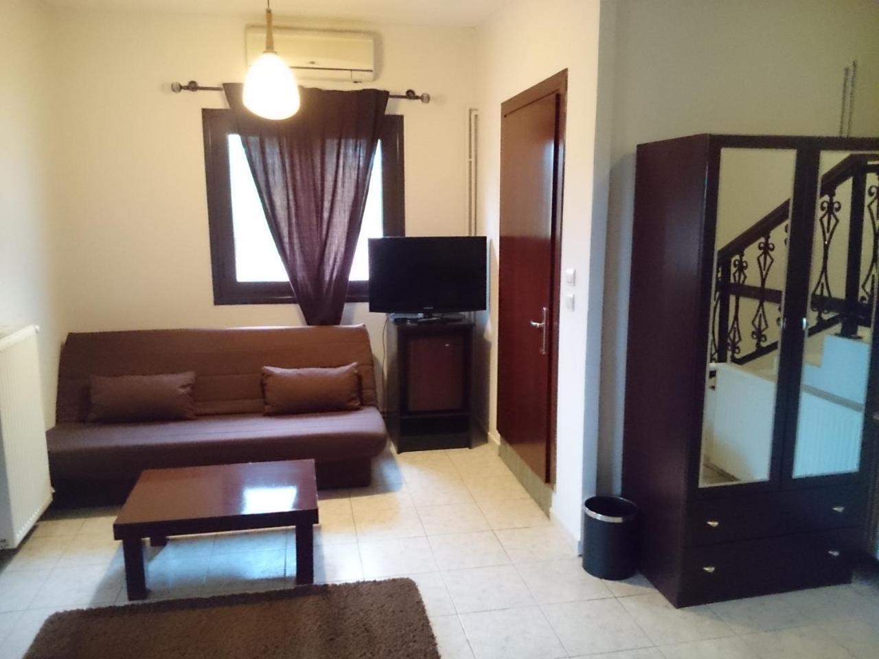 Oasi Otel Káto Loutrákion Dış mekan fotoğraf