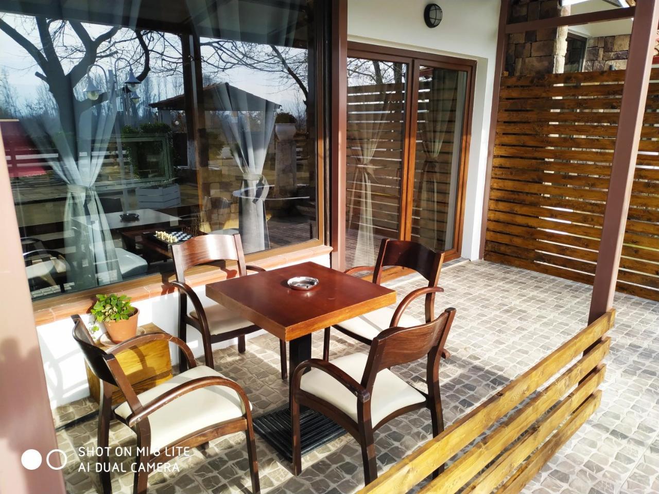 Oasi Otel Káto Loutrákion Dış mekan fotoğraf